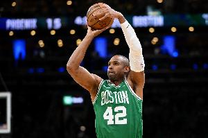 史蒂文斯：我们向霍福德提供过报价 他不太可能回归凯尔特人